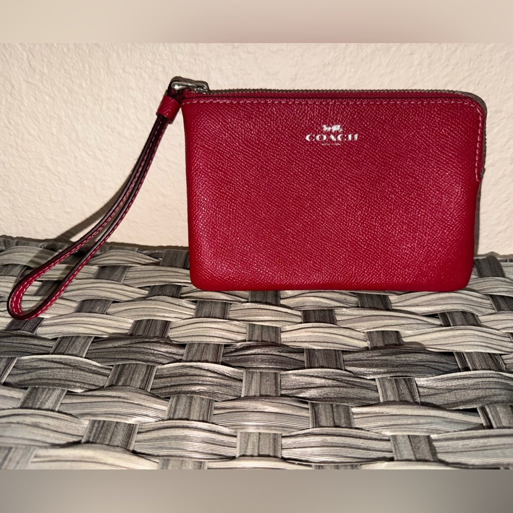 Coach Red Pebbled Leather Wristlet Zip Pouch Wallet - Picture 3 of 16